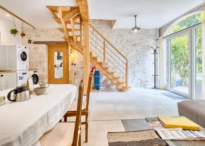 Le Buffet De La Gare * Plaisance (Dordogne)